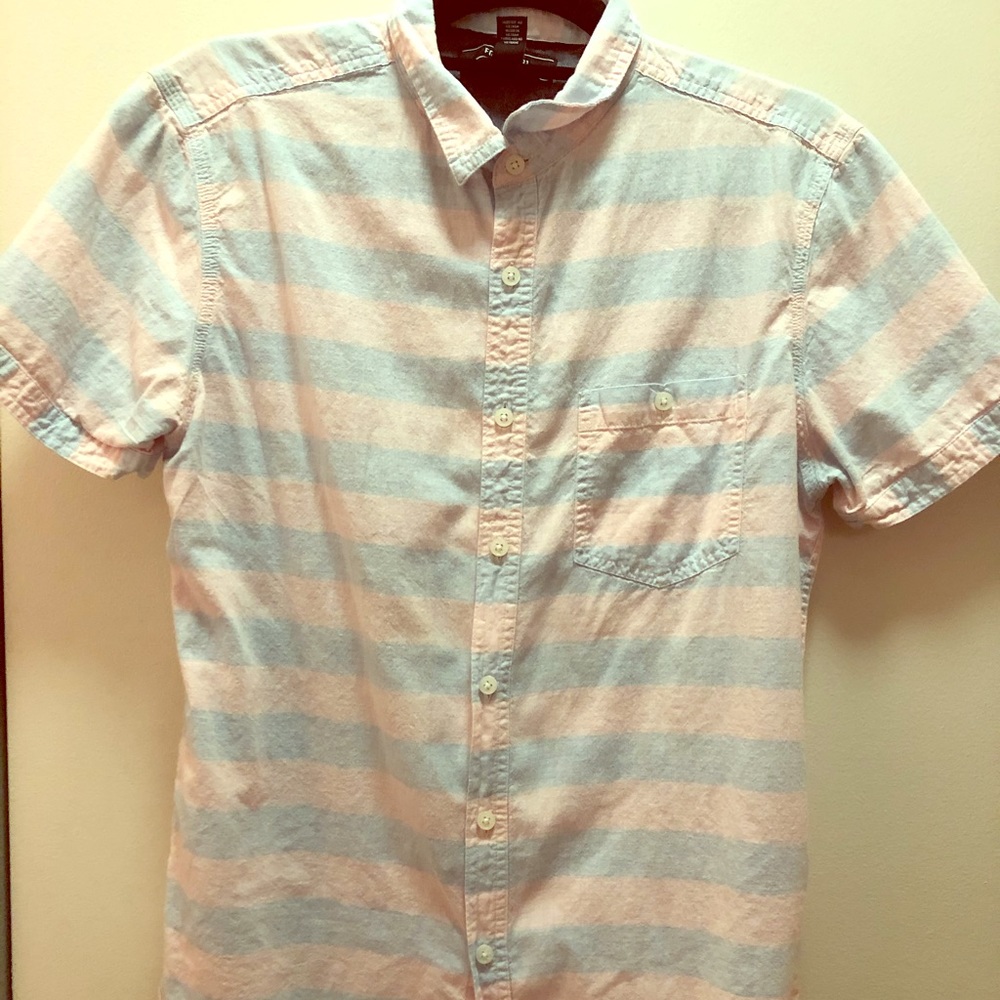 Forever 21 short sleeve button down